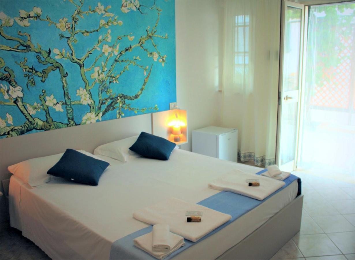 Vila Sejuda Hotel Peschici Ngoại thất bức ảnh
